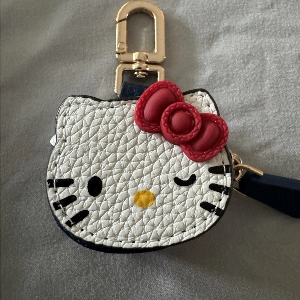 Winking Happy Hello Kitty Bag Charm AirTag Holder Change Purse Cute New Trendy